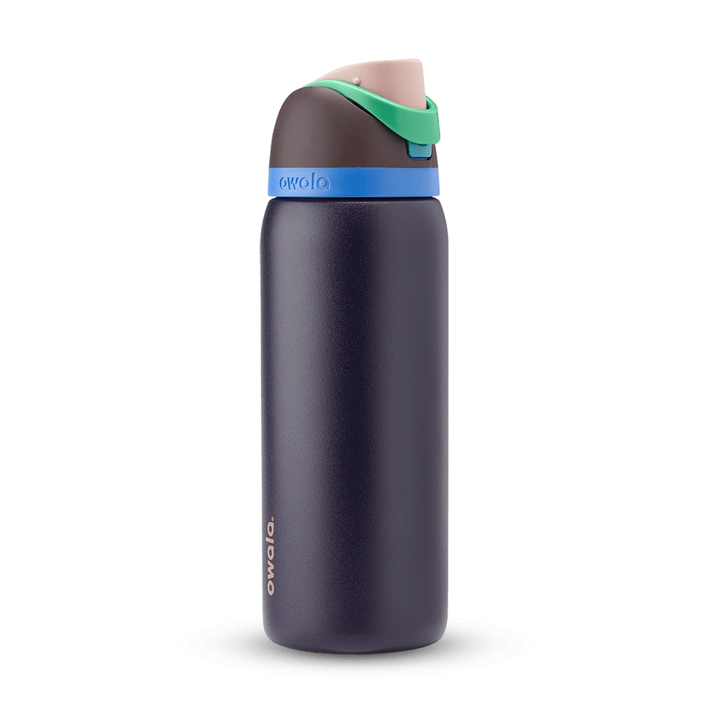 FreeSip 32oz in Night Safari, dark navy body with bright blue accent band, green spout tab, and tan carry loop